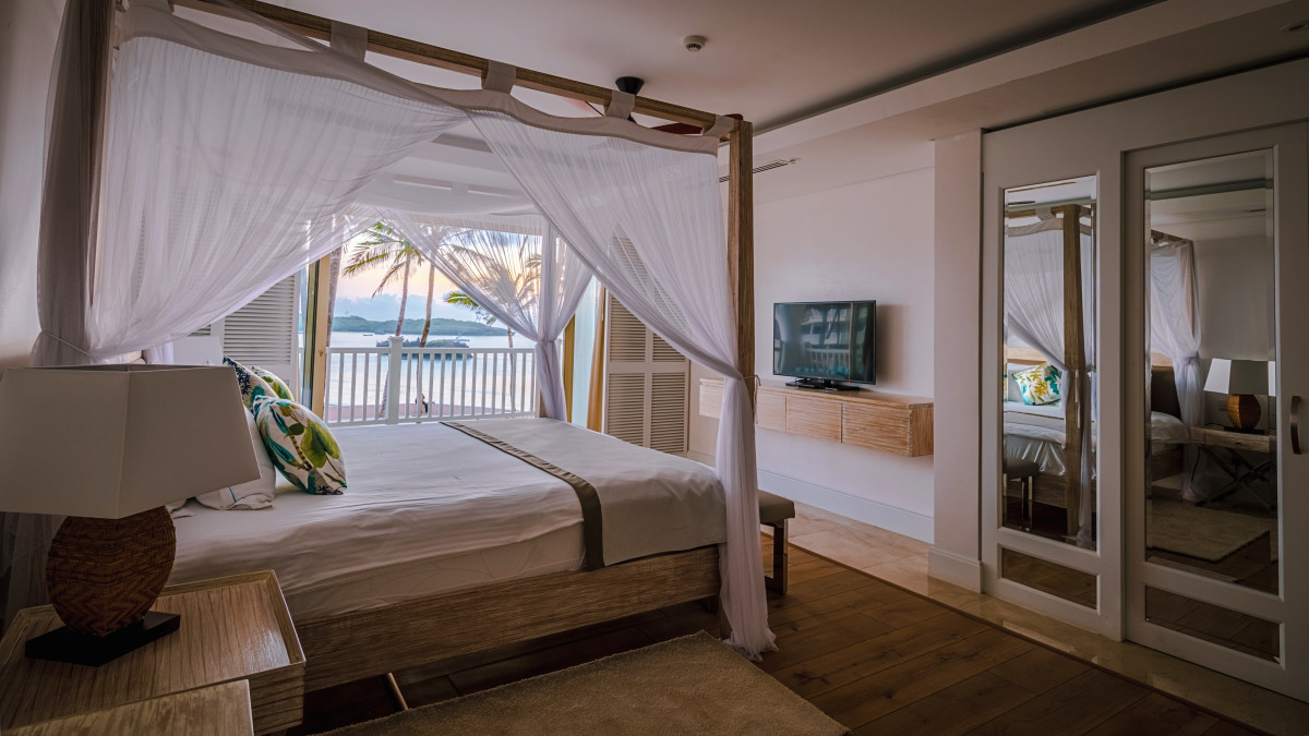 Apartment Master Bedroom - GALLERY.jpg